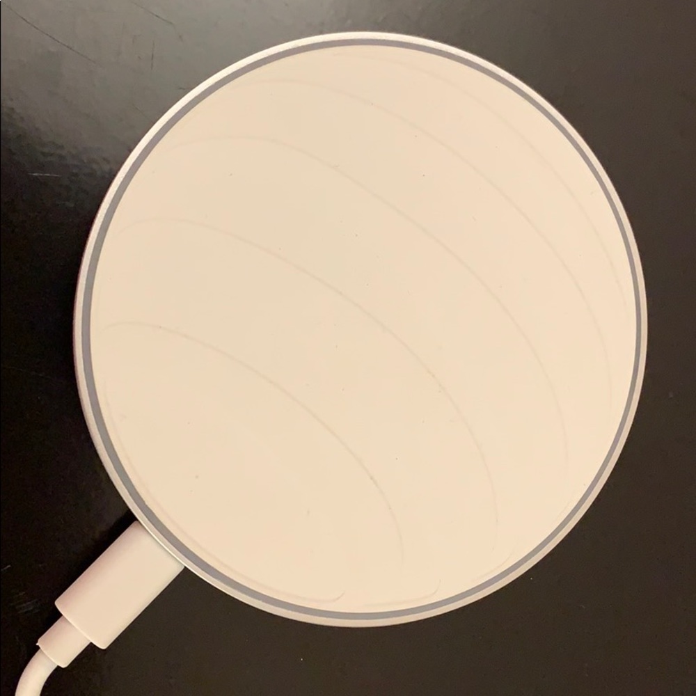 Wireless Charger - Picture 1 of 1